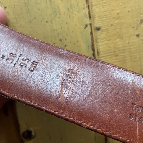 MENS VINTAGE COACH 100% LEATHER BELT BROWN VINTAGE GOLD HARDWARE MENS 38 WAIST - Picture 10 of 11